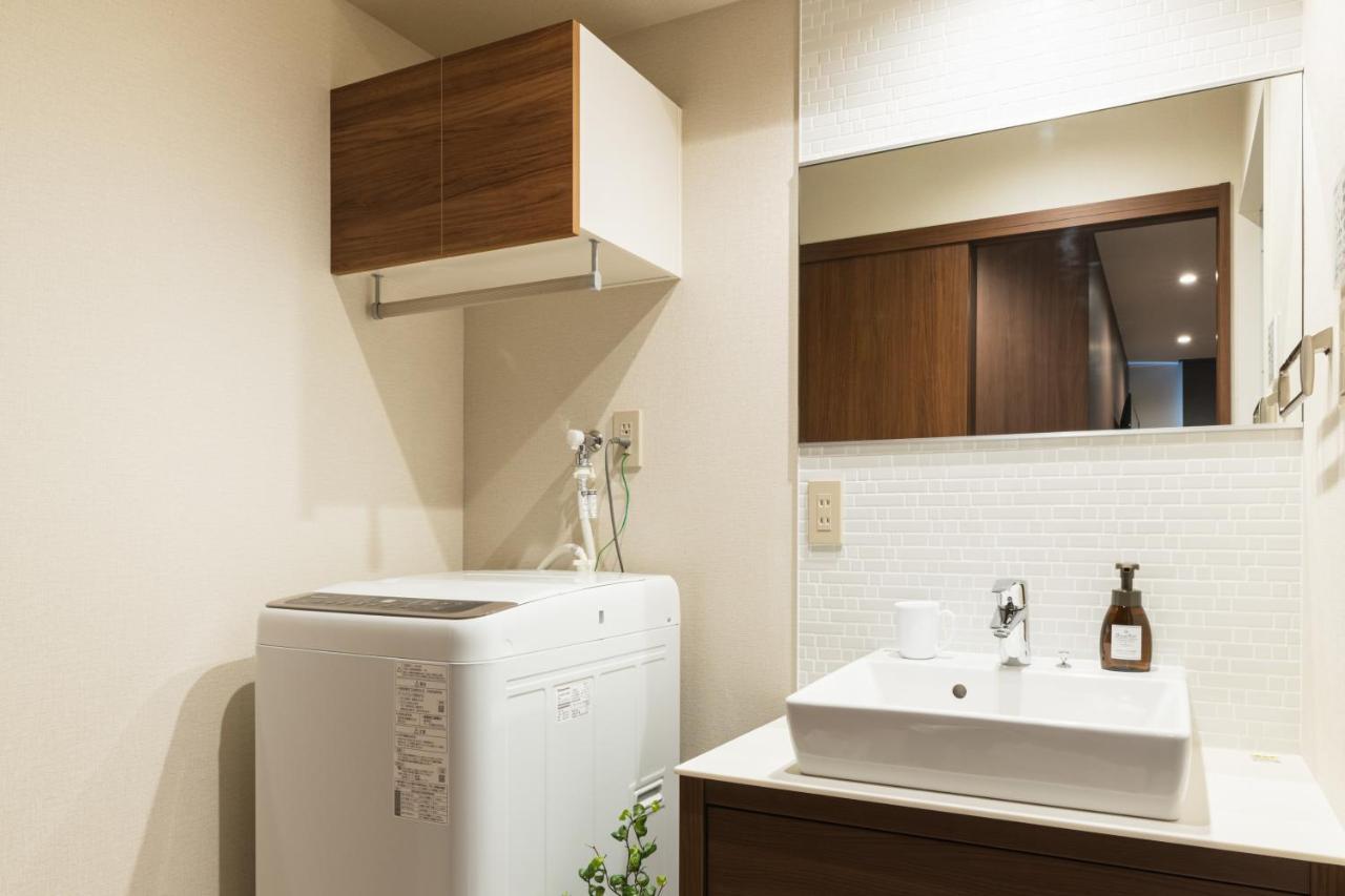 Grand Base Hakata Gofuku Aparthotel Fukuoka  Exteriör bild
